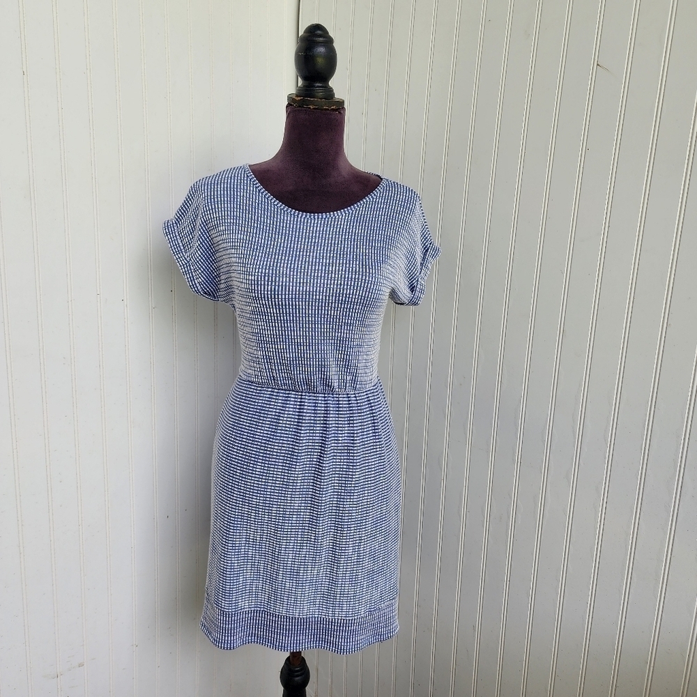 Caution to the Wind Patterned Short Sleeves Dress Stretch Tie Back Sz S